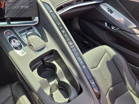 Used 2020 Chevrolet Corvette Stingray Convertible w/ Battery Protection Package RWD image 25