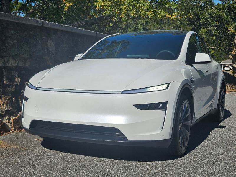 Used 2026 Tesla Model Y AWD image 14