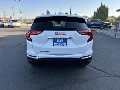 Used 2020 GMC Terrain SLT image 6