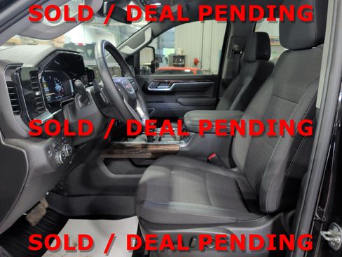 Used 2025 GMC Sierra 1500 Elevation AWD/4WD image 8