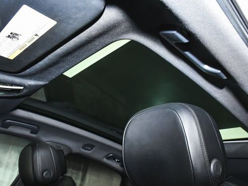 Used 2022 Porsche Cayenne Coupe image 50