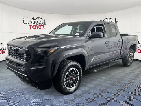 Used 2025 Toyota Tacoma TRD Sport RWD image 2