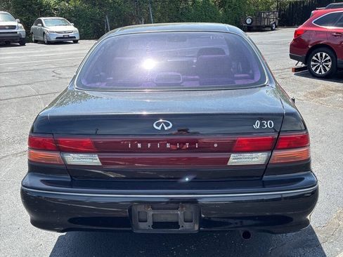 Used 1996 INFINITI I30 FWD image 4