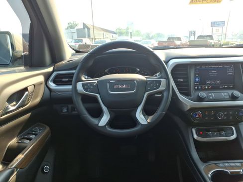 Used 2023 GMC Acadia SLE w/ Driver Convenience Package AWD/4WD image 15