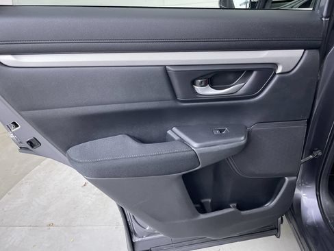 Used 2019 Honda CR-V LX image 18