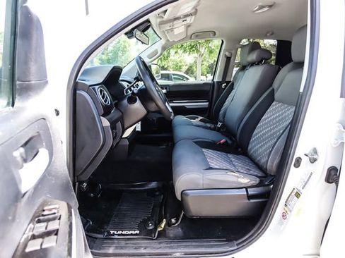 Used 2018 Toyota Tundra SR5 AWD/4WD image 42