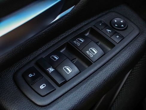 Used 2022 RAM 1500 Big Horn AWD/4WD image 10