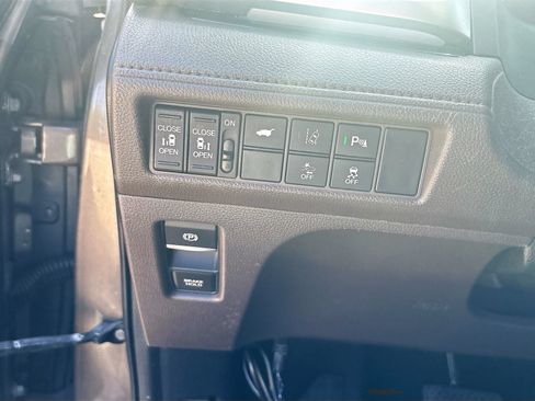 Used 2020 Honda Odyssey Elite image 10