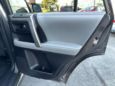 Used 2013 Toyota 4Runner SR5 w/ Convenience Pkg AWD/4WD image 24