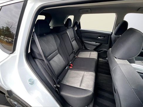 Used 2024 Nissan Rogue SV image 22
