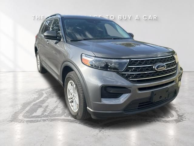 Used 2023 Ford Explorer XLT AWD/4WD image 15