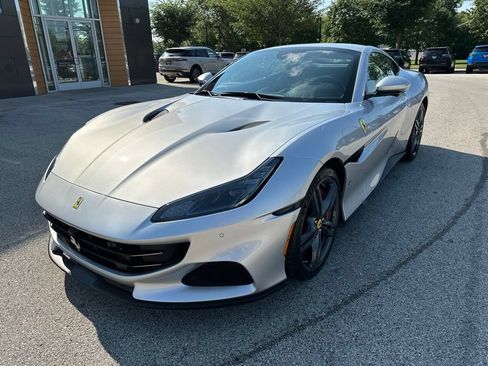 Used 2022 Ferrari Portofino M RWD image 2