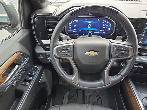 Used 2024 Chevrolet Silverado 1500 High Country image 32