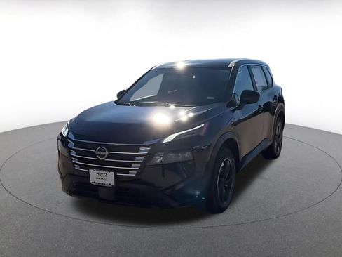 Used 2025 Nissan Rogue SV image 7