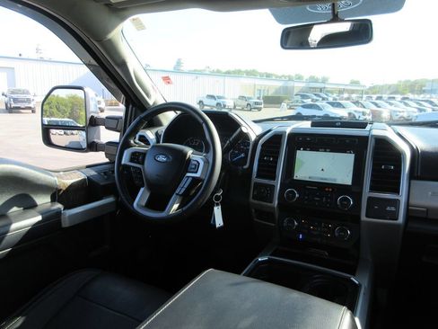 Used 2019 Ford F250 Lariat w/ Chrome Package AWD/4WD image 24