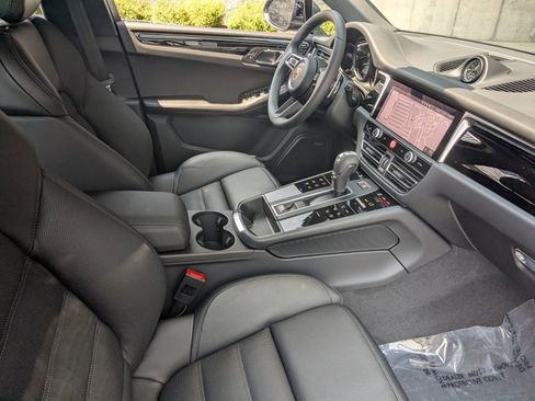 New 2025 Porsche Macan image 26