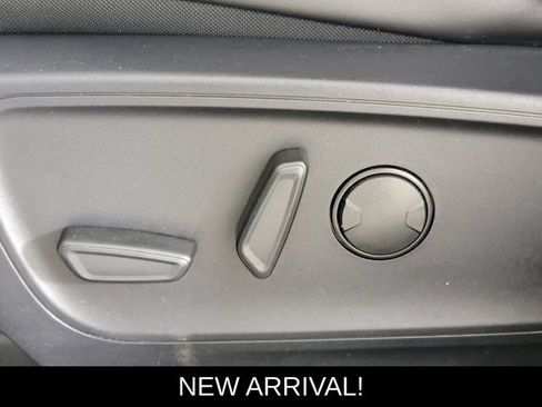 Used 2026 Ford Escape ST-Line AWD/4WD image 14
