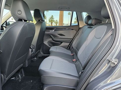 New 2026 Volkswagen Tiguan SE FWD image 17