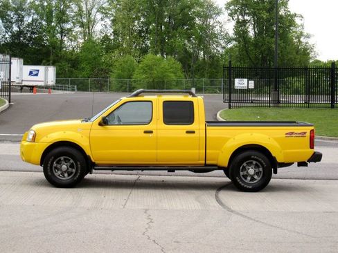 Used 2004 Nissan Frontier XE w/ (PWR) XE Pwr Pkg AWD/4WD image 6