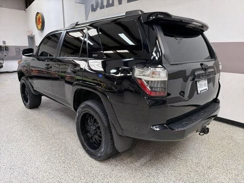 Used 2021 Toyota 4Runner SR5 Premium w/ Moonroof Package AWD/4WD image 7