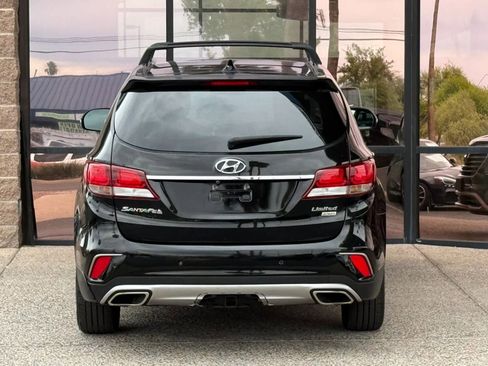 Used 2018 Hyundai Santa Fe Limited FWD image 9
