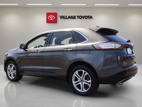 Used 2018 Ford Edge Titanium w/ Equipment Group 301A FWD image 3