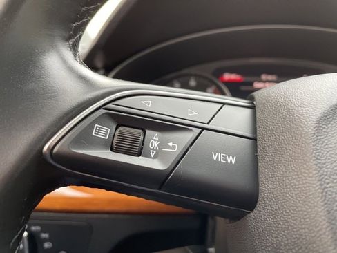 Used 2023 Audi Q5 2.0T Premium image 19