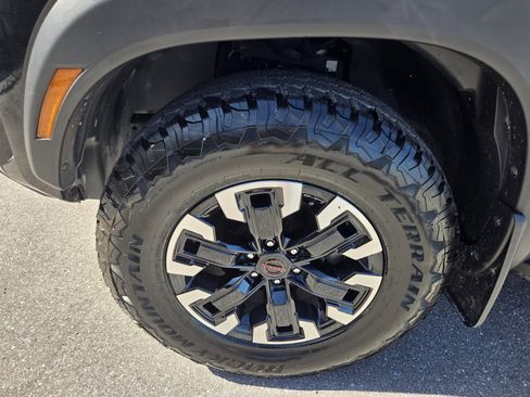 Used 2022 Nissan Frontier PRO-4X w/ Off-Road Protection Package AWD/4WD image 17