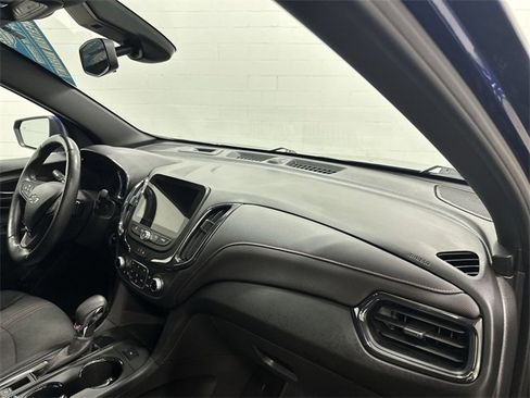 Used 2022 Chevrolet Equinox RS w/ Infotainment Package image 26