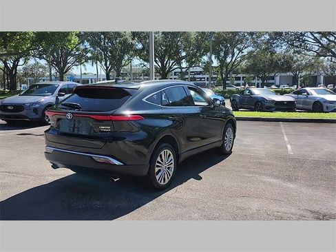 Used 2021 Toyota Venza Limited image 37