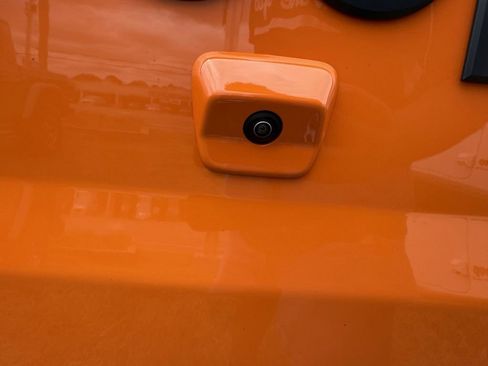 New 2025 Jeep Gladiator Sport image 39