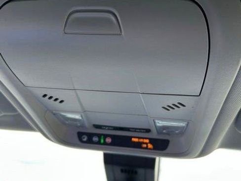 Used 2024 Chevrolet Equinox LT AWD/4WD image 32