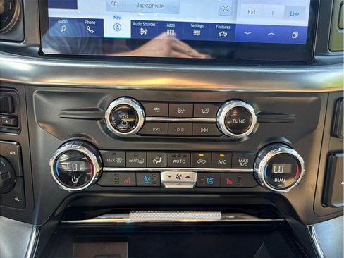 Used 2021 Ford F150 Lariat AWD/4WD image 35