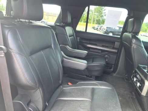 Used 2020 Ford Expedition XLT w/ Equipment Group 202A image 14