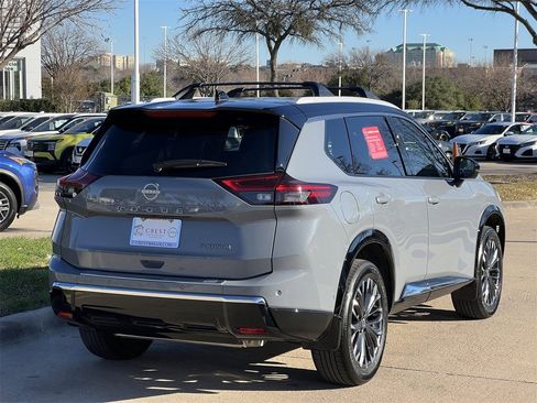 Certified 2025 Nissan Rogue Platinum image 4