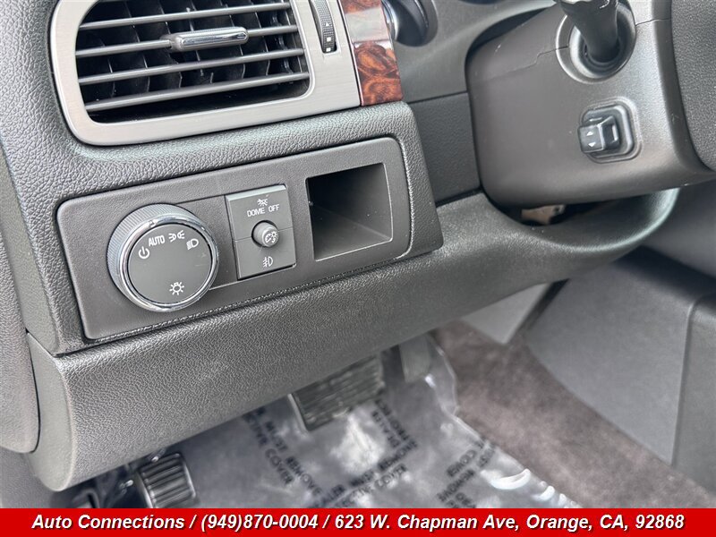 Used 2014 GMC Yukon XL Denali AWD/4WD image 20
