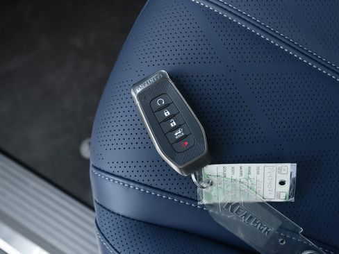 New 2026 INFINITI QX80 4WD w/ Sport Exterior Package image 37