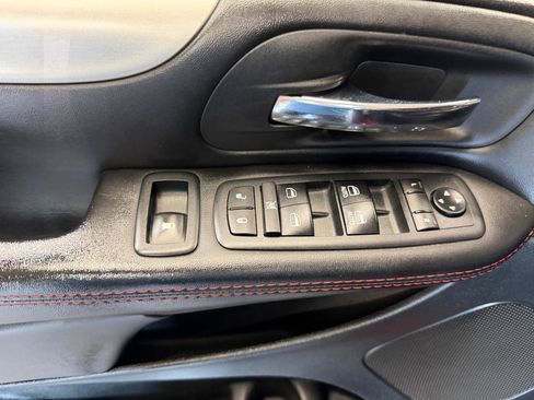 Used 2018 Dodge Grand Caravan GT FWD image 10