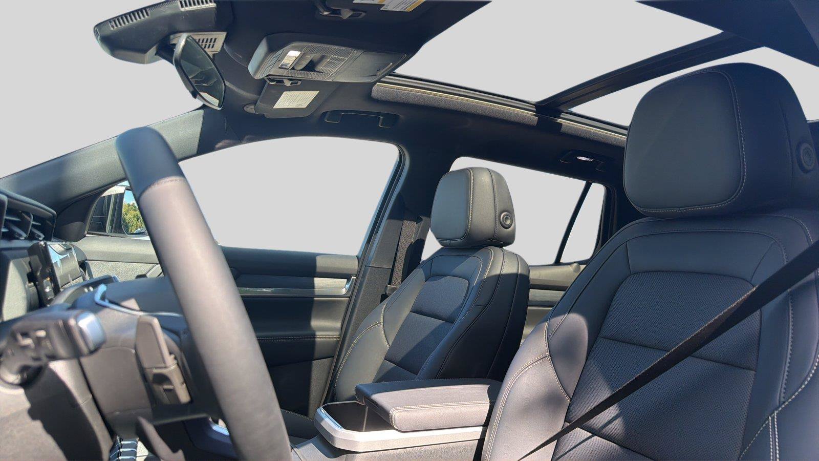 New 2027 GMC Terrain Elevation w/ Elevation Premium Package FWD image 17