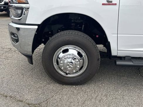Used 2026 RAM 3500 Tradesman image 13