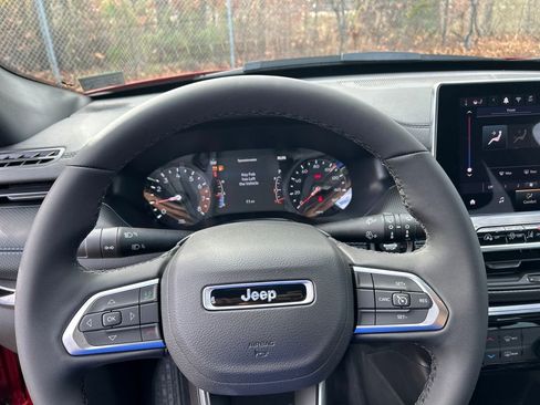 New 2026 Jeep Compass Latitude image 14