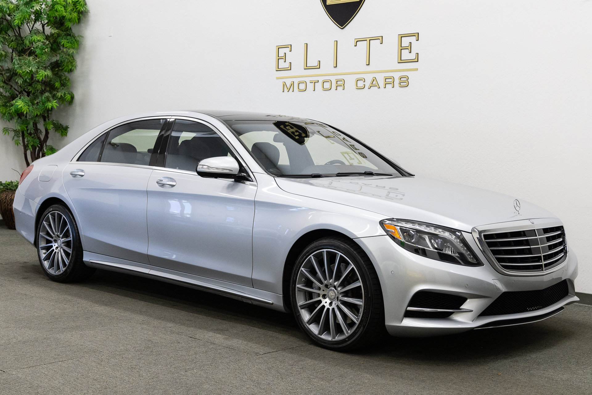 Used 2016 Mercedes-Benz S 550 Sedan image 9