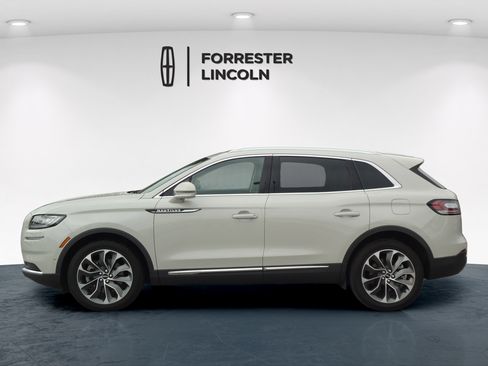 Used 2023 Lincoln Nautilus Reserve w/ Equipment Group 201A AWD/4WD image 6