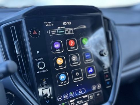 Used 2025 Subaru Crosstrek 2.5i Limited image 12