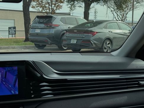 Used 2025 Toyota Camry LE image 16