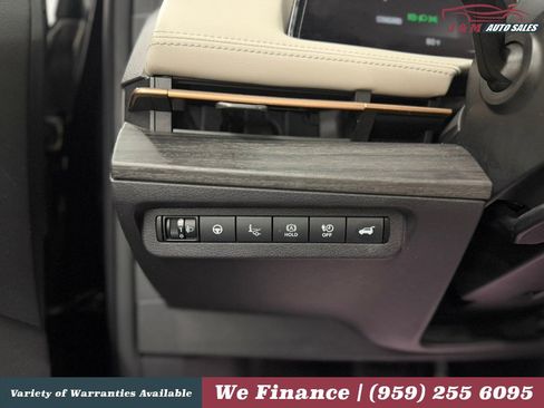 Used 2023 Nissan Ariya FWD image 27