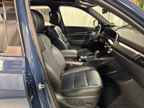 Certified 2025 Kia Telluride SX Prestige X-Line AWD/4WD image 30
