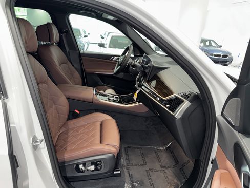 New 2026 BMW X5 sDrive40i w/ M Sport Package RWD image 9