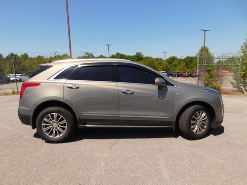 Used 2019 Cadillac XT5 Luxury AWD/4WD image 4