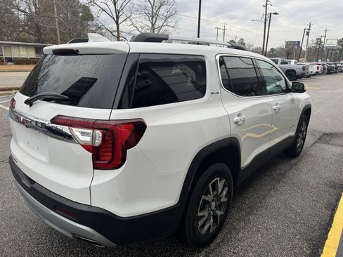 Certified 2023 GMC Acadia SLE w/ Driver Convenience Package image 5
